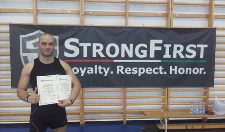 Váš "Môj osobný tréner" dnes úspešne ukončil SFG1 kettlebell instruktor certifikáciu organizácie Strong First.